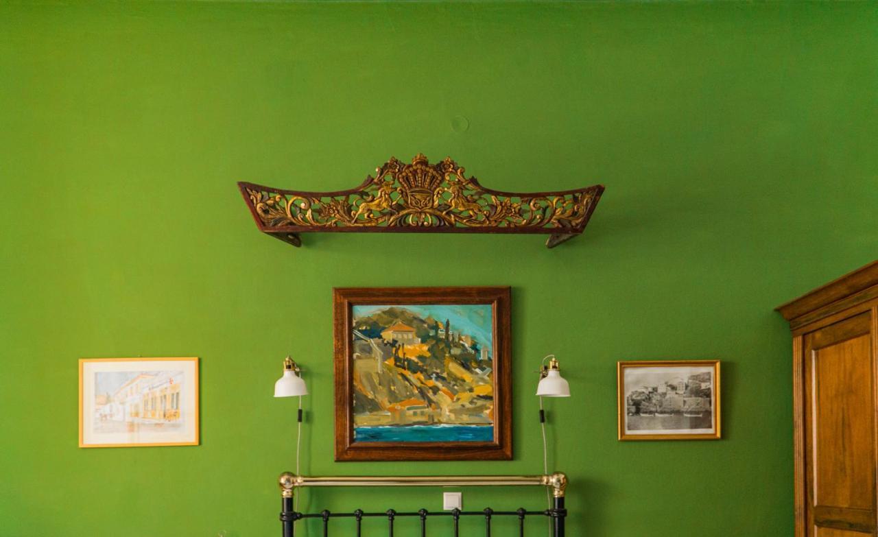 Rafalias Mansion 伊兹拉 客房 照片