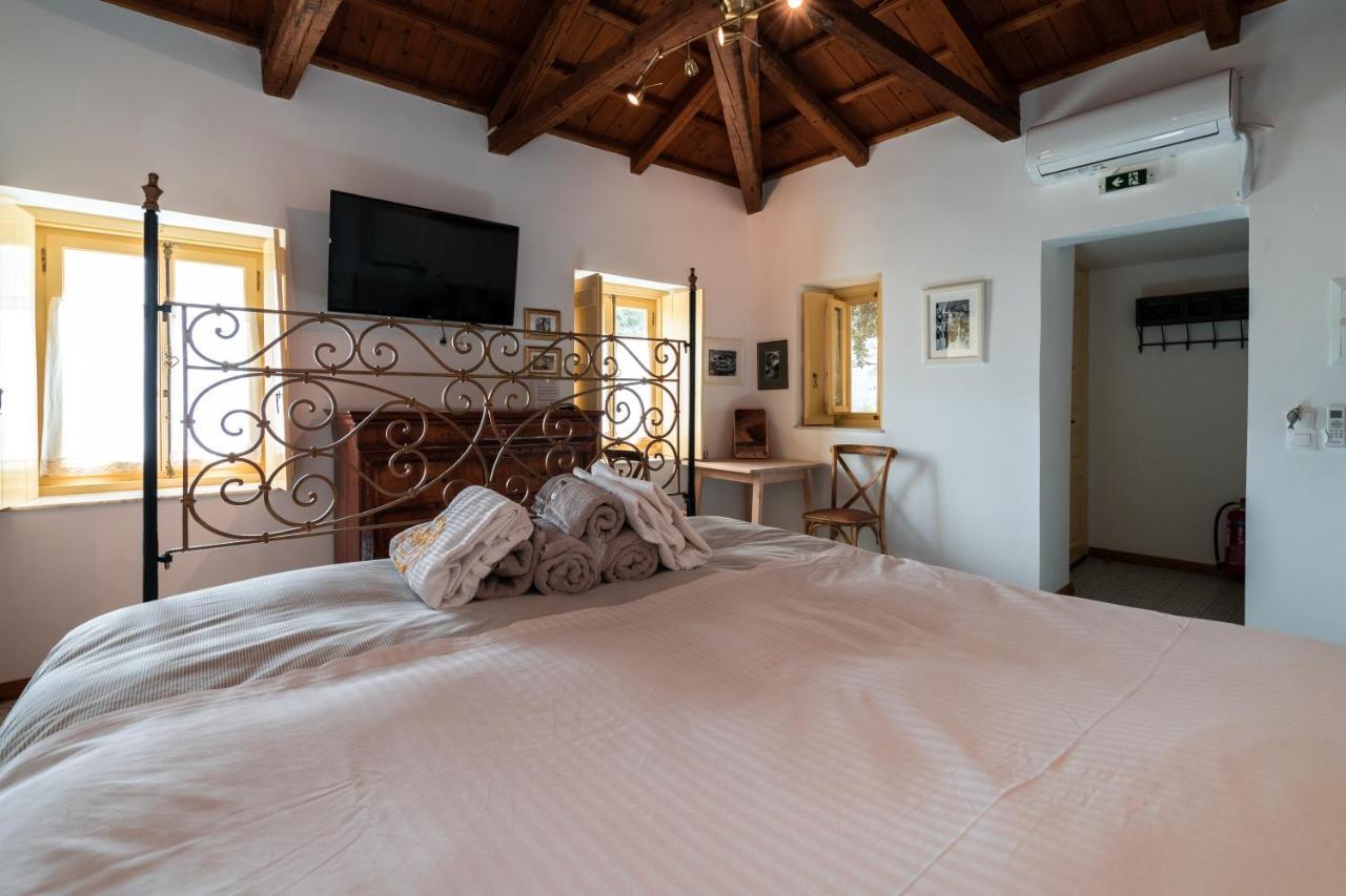Rafalias Mansion 伊兹拉 外观 照片