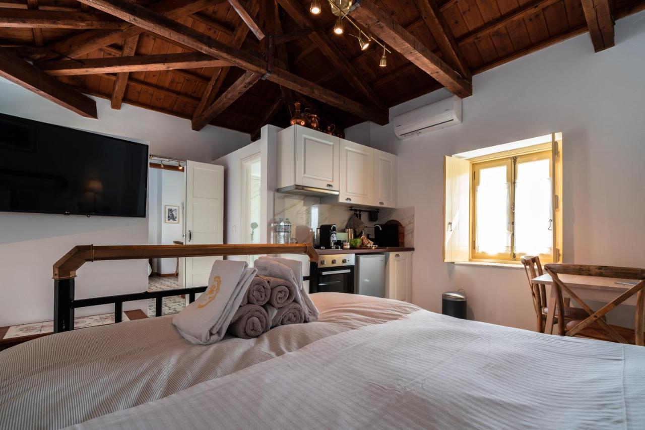 Rafalias Mansion 伊兹拉 外观 照片